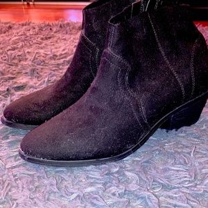 Time And Tru Black Booties